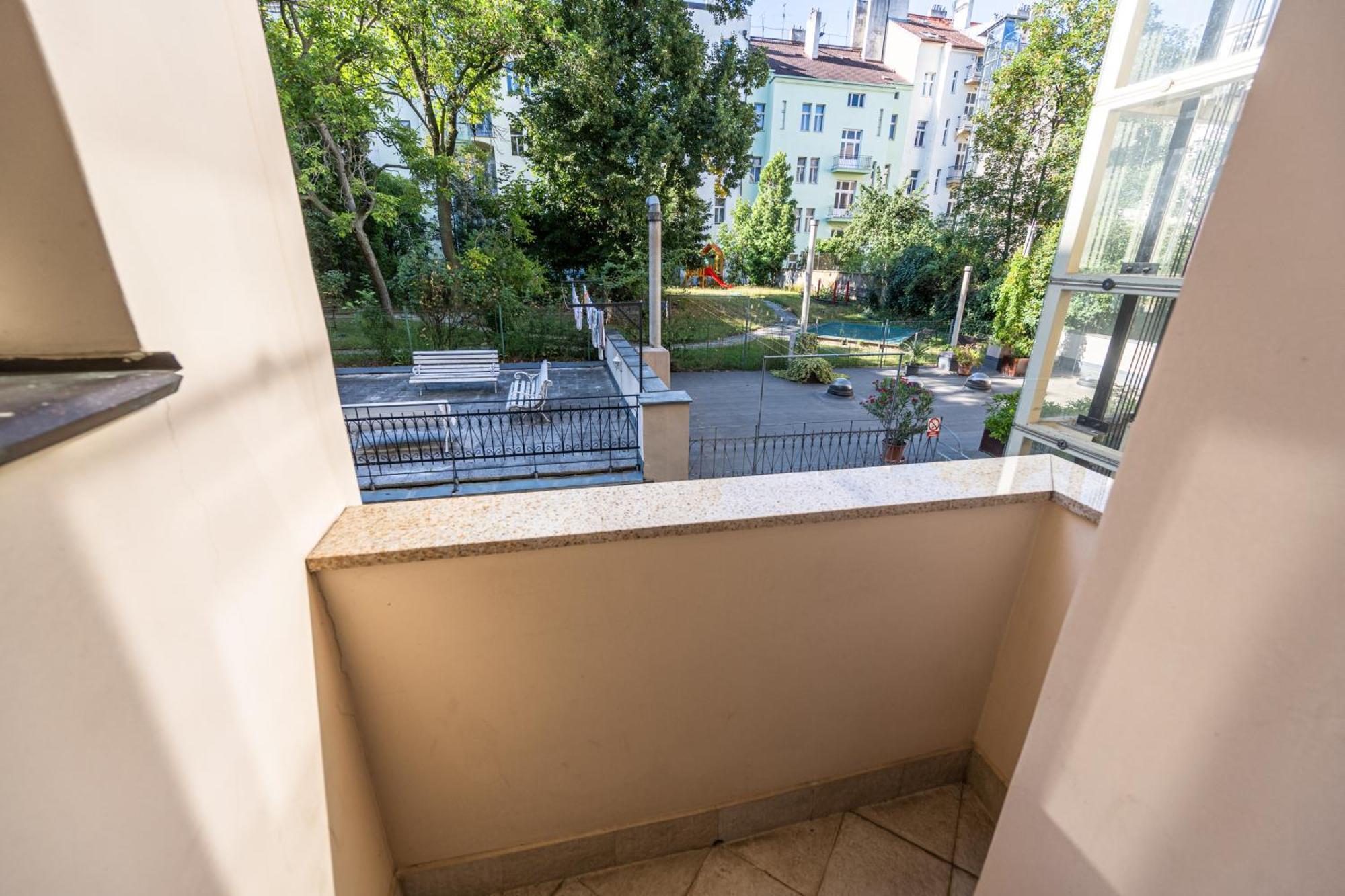 Jiriho Z Podebrad Apartments Prague Extérieur photo